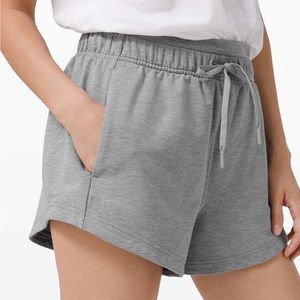 Size 4 Lululemon Inner Glow Short 3” - heathered core medium grey